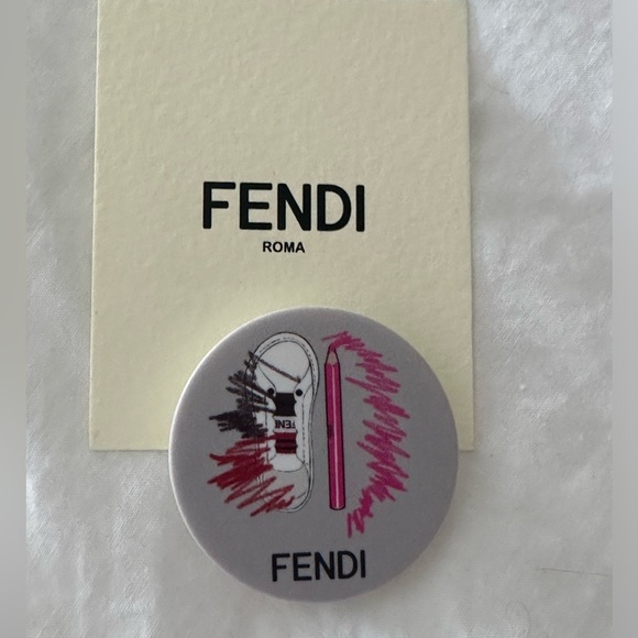 RARE Authentic Fendi pop socket new, unused - Picture 3 of 6